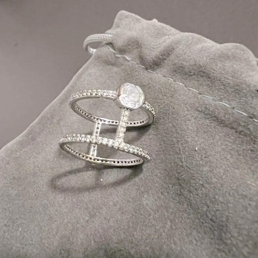 Henri Bendel Luxe Swarovski Crystal Double Cage Silver Ring Size 7